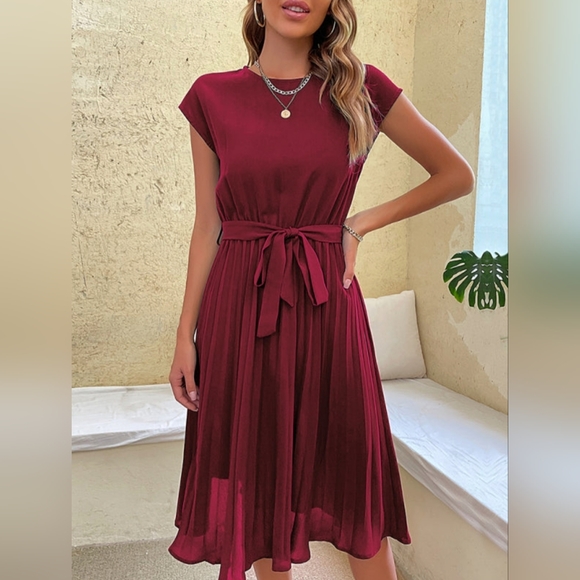 Retro Pleated Classy Modest Short Sleeve Knee Length Belted Midi Dress - Picture 6 of 12